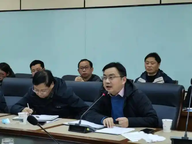 毛坦厂中学召开校领导班子二0二一年二月份例会