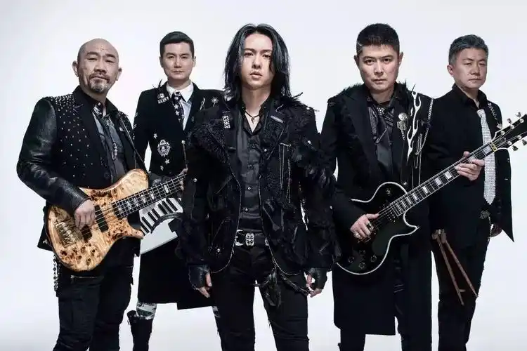 现黑豹乐队成员