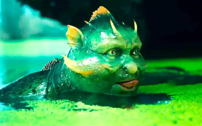 全身绿油油的鲶鱼怪,却是法力高超的水神,战斗民族真会拍