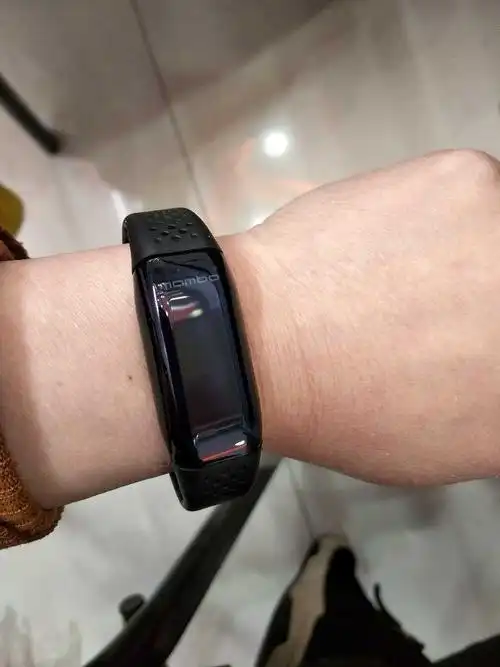 乐心mambo-1 智能手环 震动提醒 计步 来电提醒 生活防水 专业运动