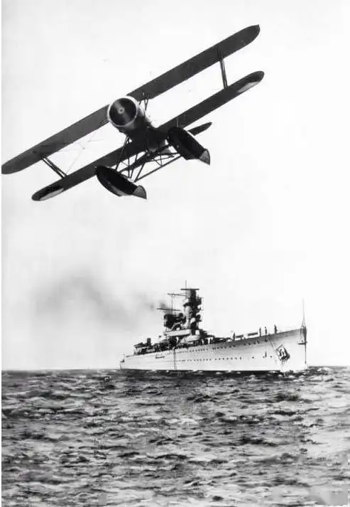 爪哇"级轻巡洋舰爪哇"级轻巡洋舰英国重巡洋舰:埃克塞特号满载排水量