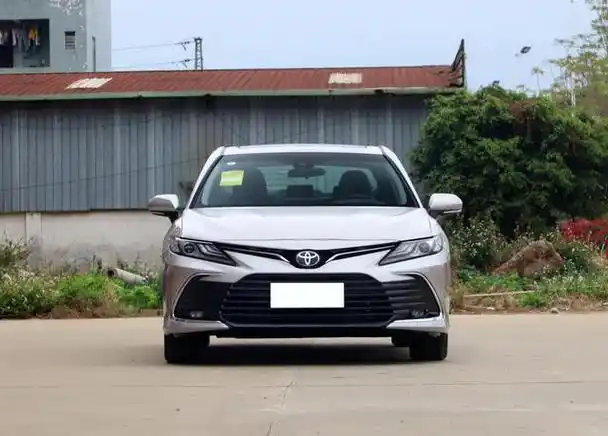 20万左右口碑最好的车丰田,可靠耐用的丰田b级车,标配10个安全气囊