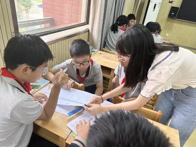 湖畔童化课堂小组合作促交流自主管理促成长数学校本研修之课例研讨