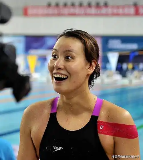 傅园慧作为一名游泳运动员,为中国游泳做出过突出的贡献,大家希望