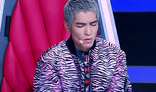 梦想的声音萧敬腾雨神听歌享受gif动图_动态图_表情包下载_soogif