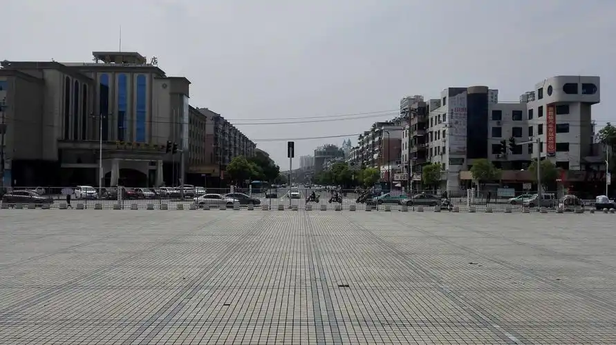 景德镇人民广场,广场南路