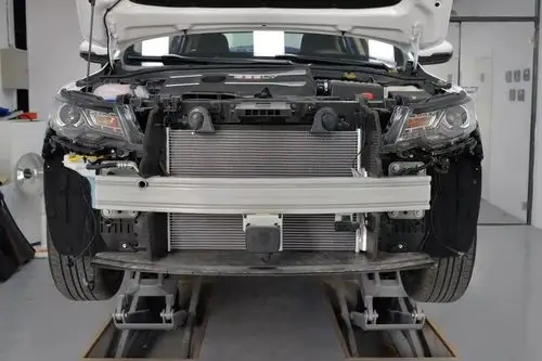 拆了帝豪gl的防撞梁,性价比原来是这么来的!_搜狐汽车_搜狐网