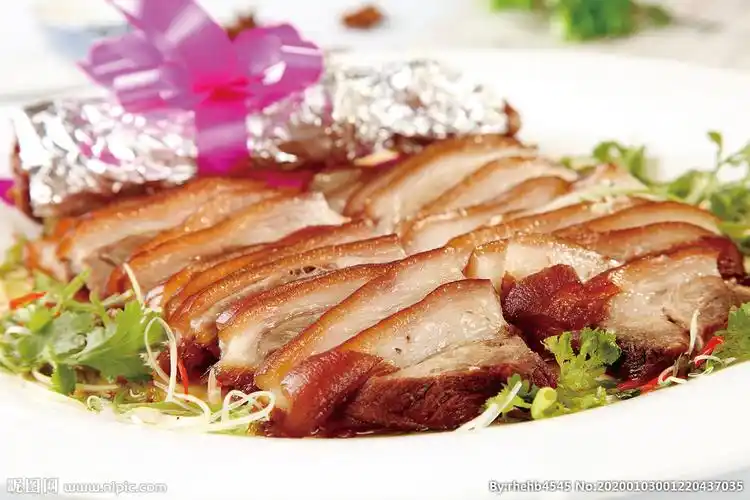 脆皮东坡肘子图片