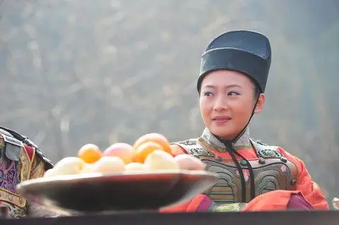 曲栅栅饰《飞虎神鹰》桔子