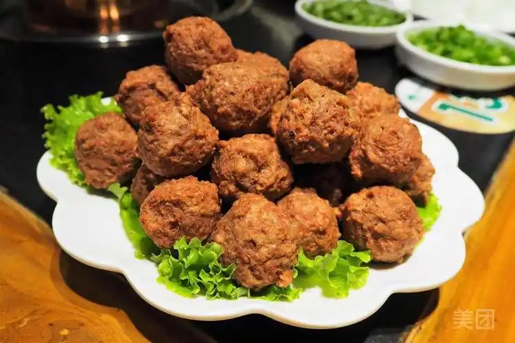 现炸牛肉丸子图片