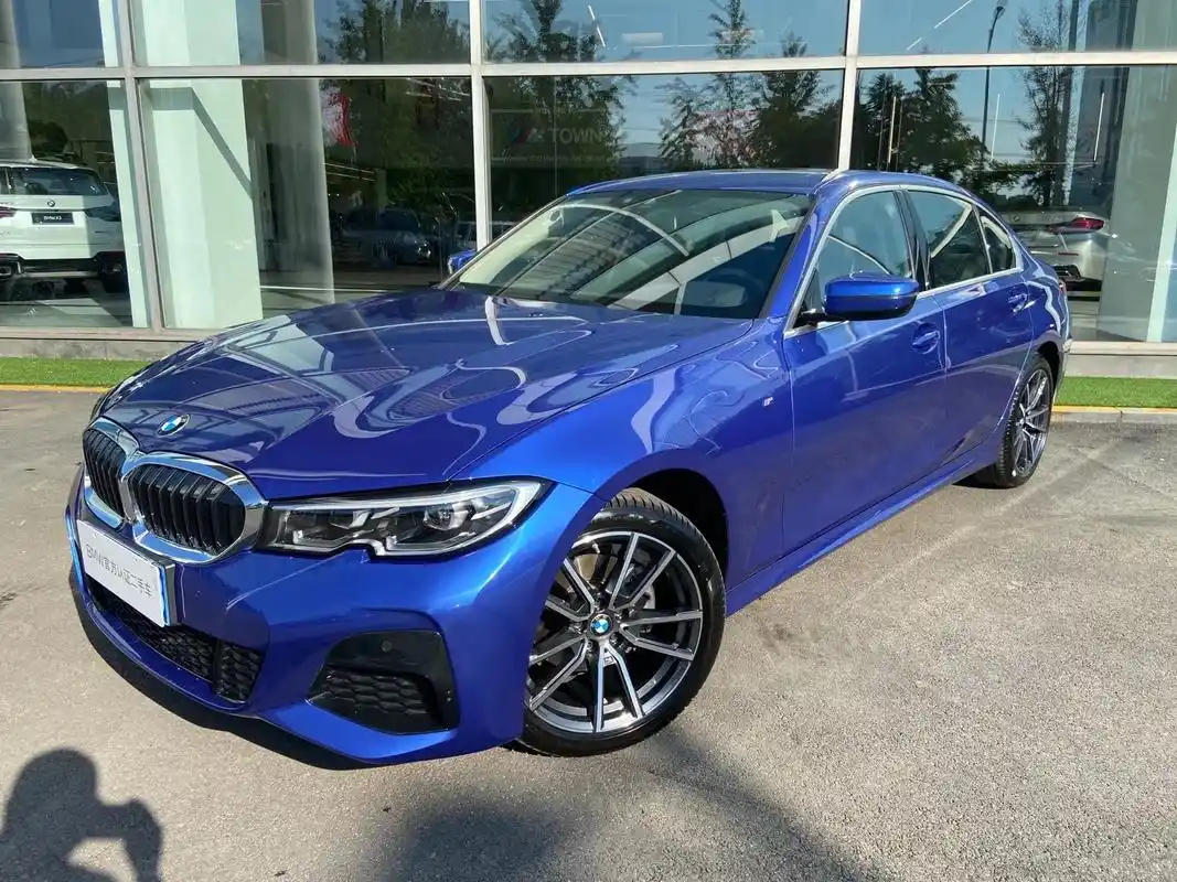 【车辆名称】宝马3系 2022款 3 - 抖音