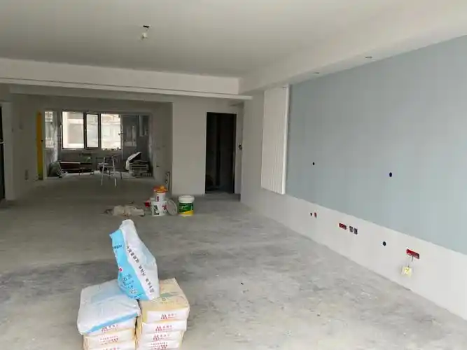 次卧(柔雾白)电视机背景墙(天际灰蓝)工作间和书房(白玉兰)#装修日记