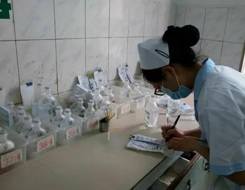 配药时认真核对