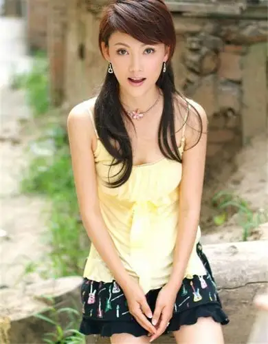 突然可以理解为什么宁浩一个眼光这么高的导演会看中聂鑫,并让她成为