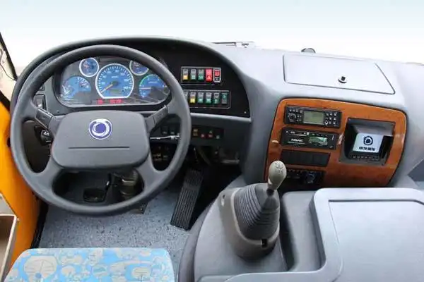 申龙牌slk6750cxxc型小学生专用校车