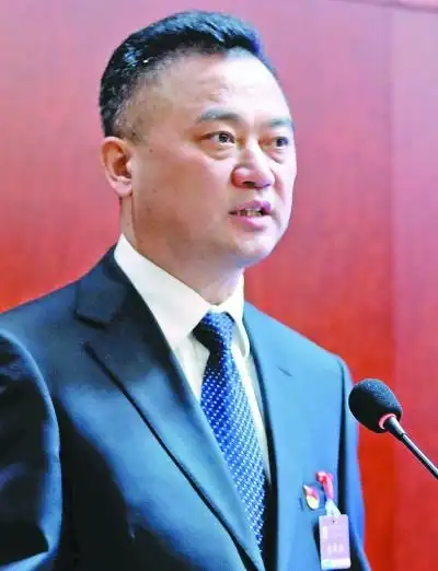 "开拓者"黄昌富