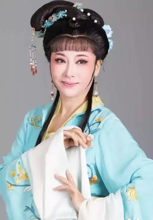 这个宁波小百花越剧团的当家花旦如何从野路子奋斗到如今的成就