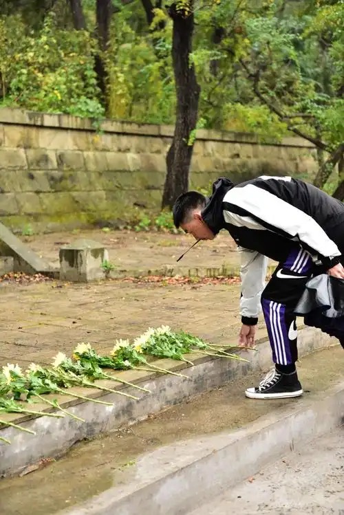 本溪市高中生十一社会实践"厉行节约,反对浪费"及"本溪近代工业寻访"