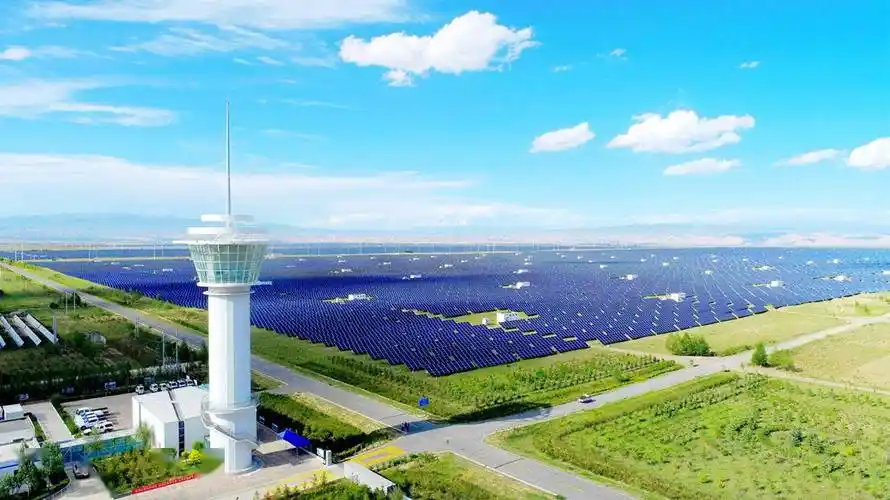 春风又绿黄河岸丨青海:全力打造国家清洁能源产业高地_发电_建设_世界