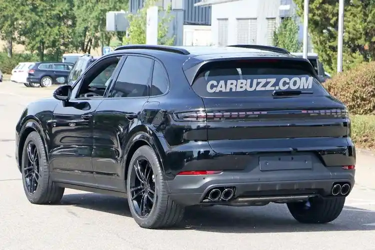 最快有望在2022年内亮相 新款保时捷cayenne最新谍照曝光