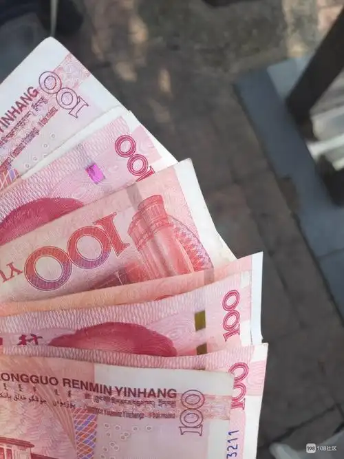 都说婆媳难相处!我婆婆好到没话说 自己没钱还塞给我1千块