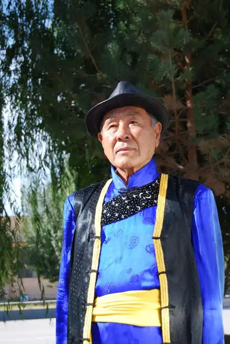 【转载】锡伯民族服式的思索