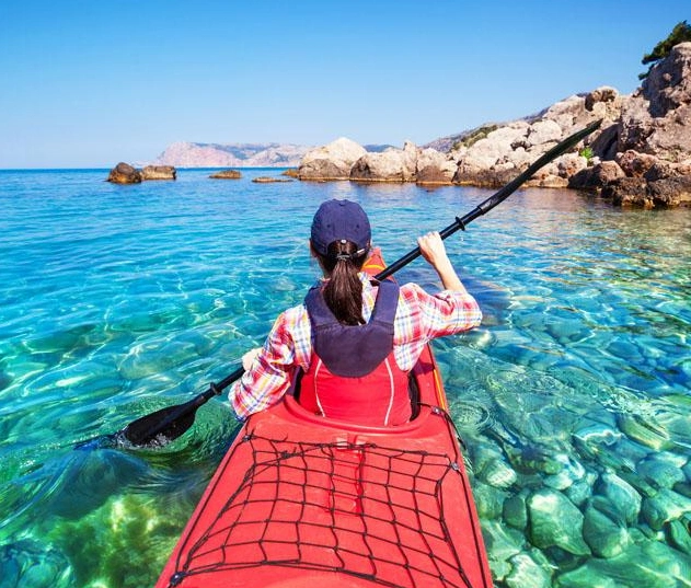 (3)划桨完整动作练习:掌握动作的连贯和协调