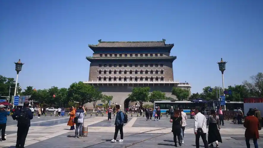 确实非常的宏伟啊,当年修建这好几十米高的东西,应该