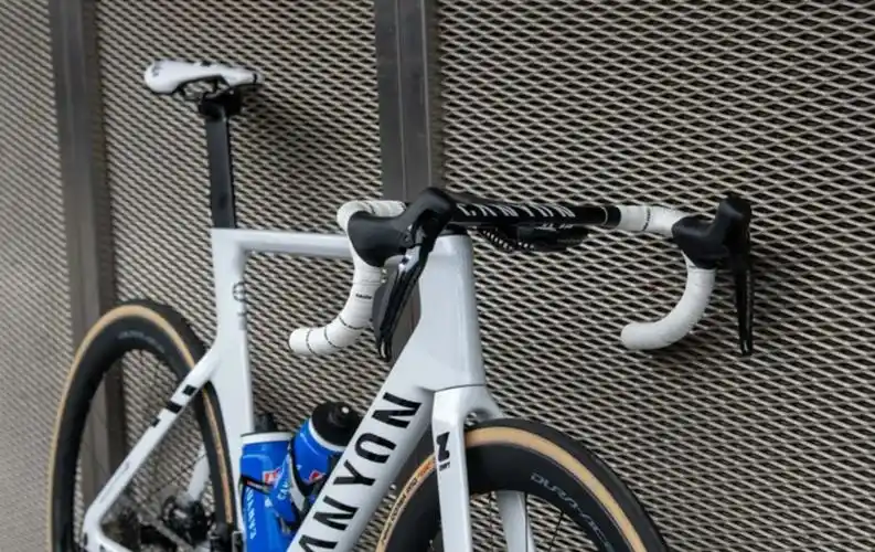 pro战车范德普尔的环法战车canyonaeroad