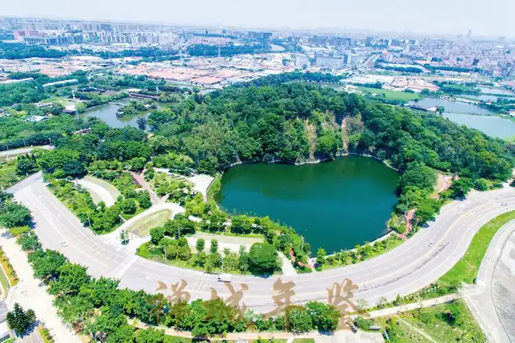 张槎街道,隶属于广东省 a target="_blank" href="/item/佛山/200343"