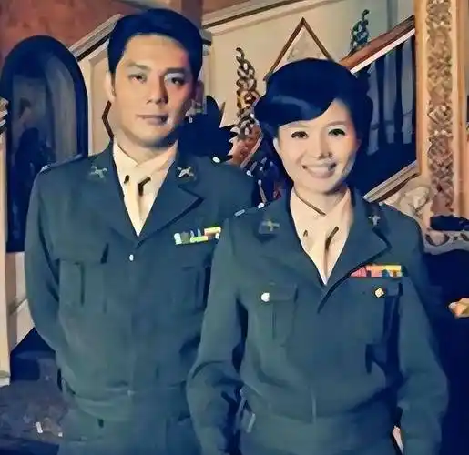 同样是傅程鹏的基因,前妻儿子和后妻儿子一对比,差距就一目了然