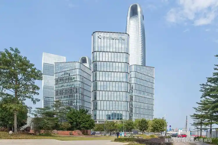 广州保利叁悦广场租120人独立办公室精装修带家具交通便利可注册