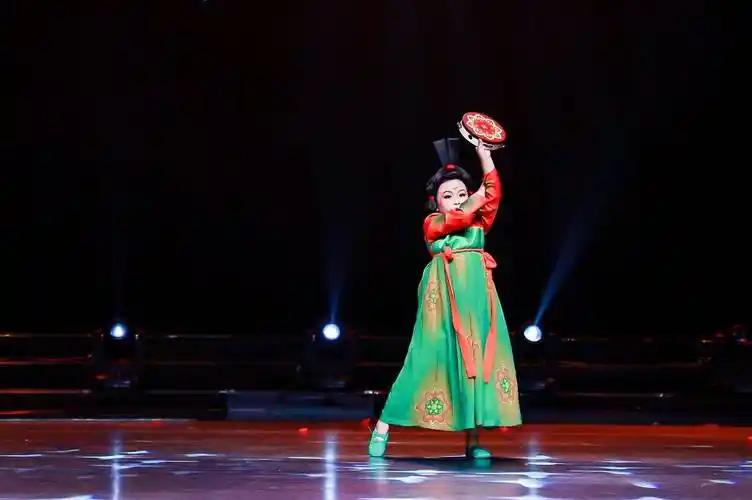 西安少儿独舞《唐宫夜宴》亮相东方杯少儿艺术总展演_舞蹈_鲁伊_文化