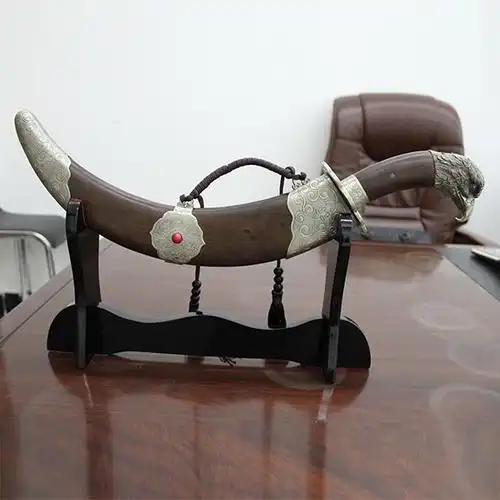 "蒙古弯刀"男子汉的象征