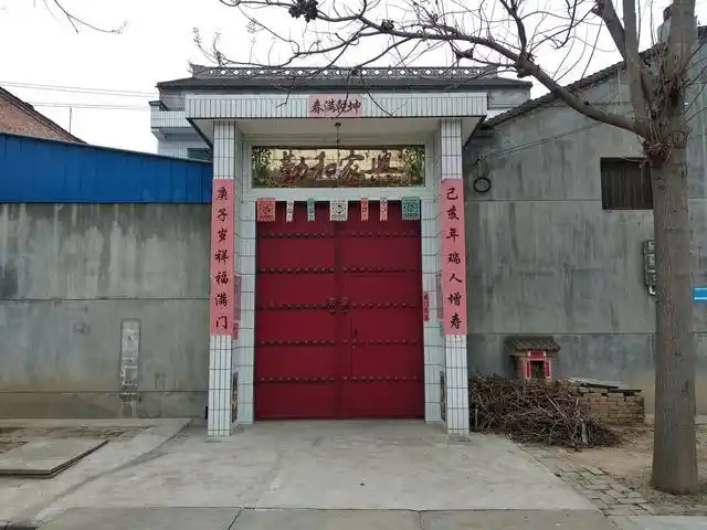 农村大门和门楼的变化——农民走向富裕的缩影