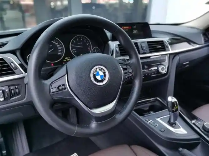 【青岛】2018年7月 宝马 宝马3系 2017款 320li xdrive 时尚型 自动档