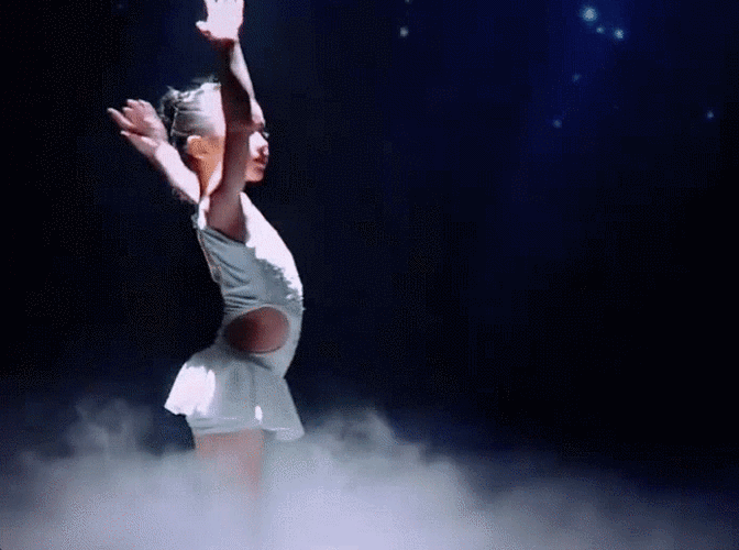 小朋友神奇的孩子综艺美萌跳舞孟子凌gif动图_动态图_表情包下载