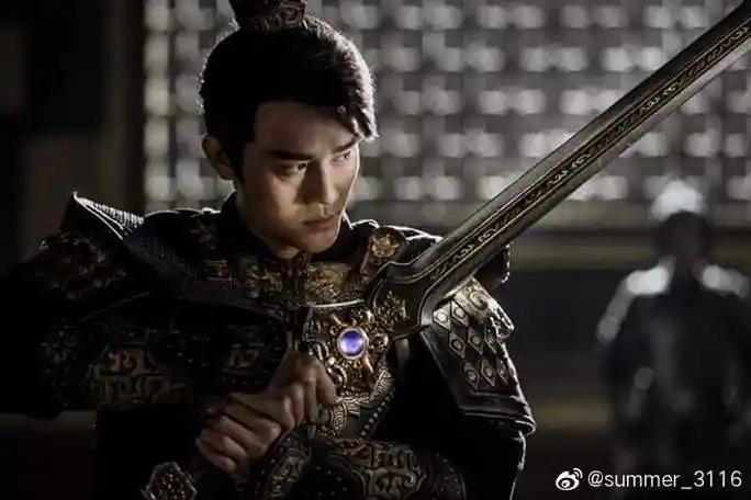 我觉得王凯算古装民国现代各种类型都比较hold住的演员含一些不常见