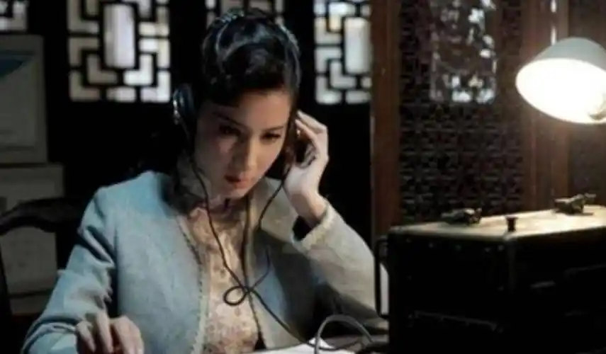 也没多想这是戴笠的阴谋,赴约和余婉君见面.