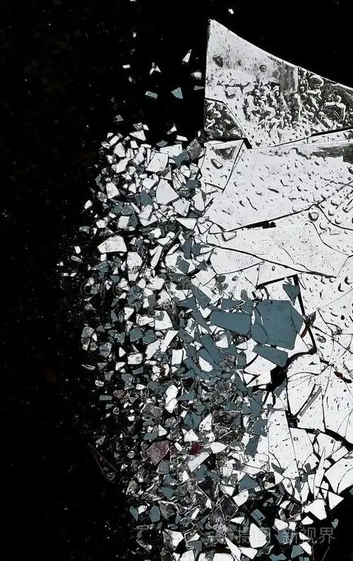 破碎的镜子