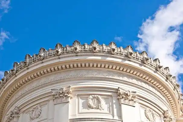 洛可可式建筑的特点是什么?从3个点进行简单分析