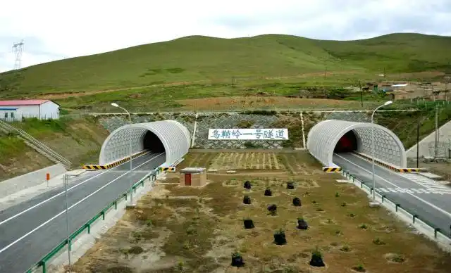 乌鞘岭特长隧道f7断层正洞二次衬砌安全性评价研究