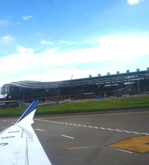 桂林国际两江机场t2航站楼已有雏形 造型酷似梯田