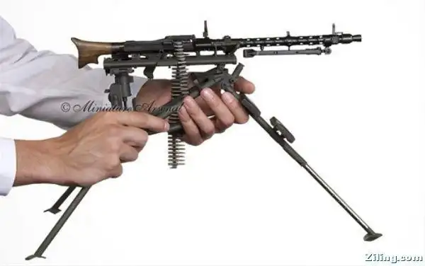 缩小版德国mg-34通用机枪.jpg