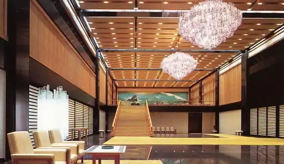 日本皇宫现任天皇和皇室的宫殿不如我们的故宫大气日本的命根子都在这