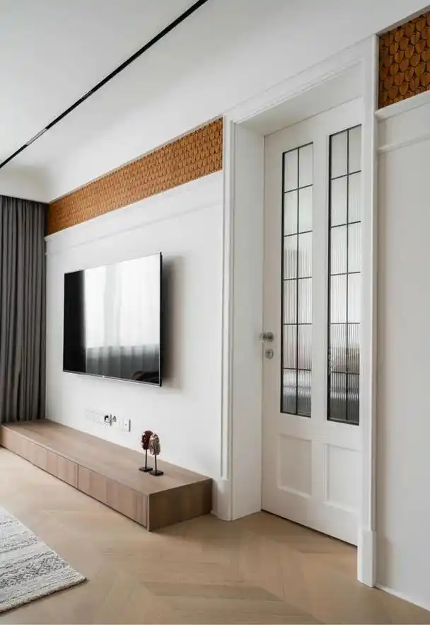 72㎡两居室,公卫干湿分离,3米大餐桌,电视墙的设计很有艺术感