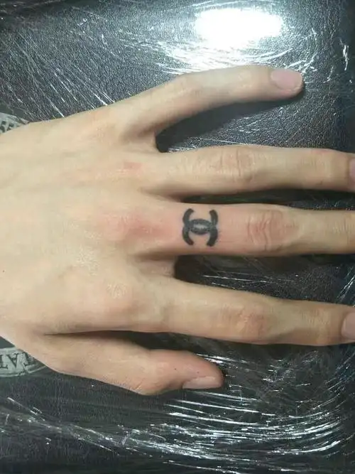 香奈儿 英文字母小清新_纹身图案手稿图片_丁长武的纹身作品集