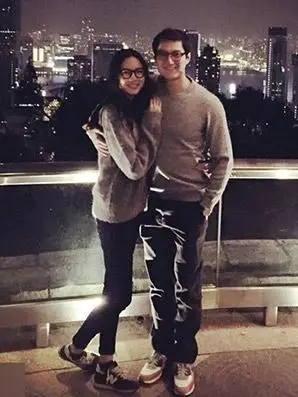 张梓琳晒照自称圆圆 孕肚醒目四肢仍纤瘦(3)