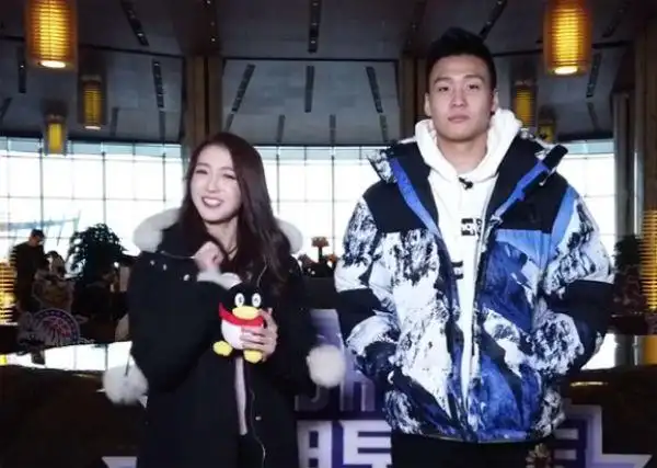 nba美女主播笑起来比美娜还甜采访cba赵睿被对方紧盯