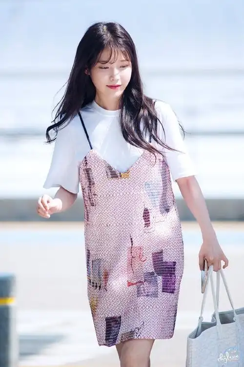 logo 】iu超话签到iu戛纳iu照片iu insiu演唱会iu美图iu李知恩#iu韩国